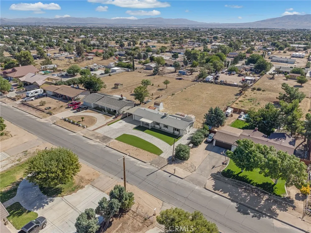 8967 Hickory Avenue Hesperia, CA 92345