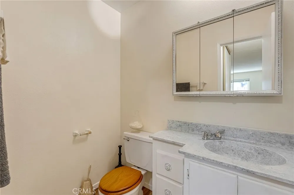 8967 Hickory Avenue Hesperia, CA 92345