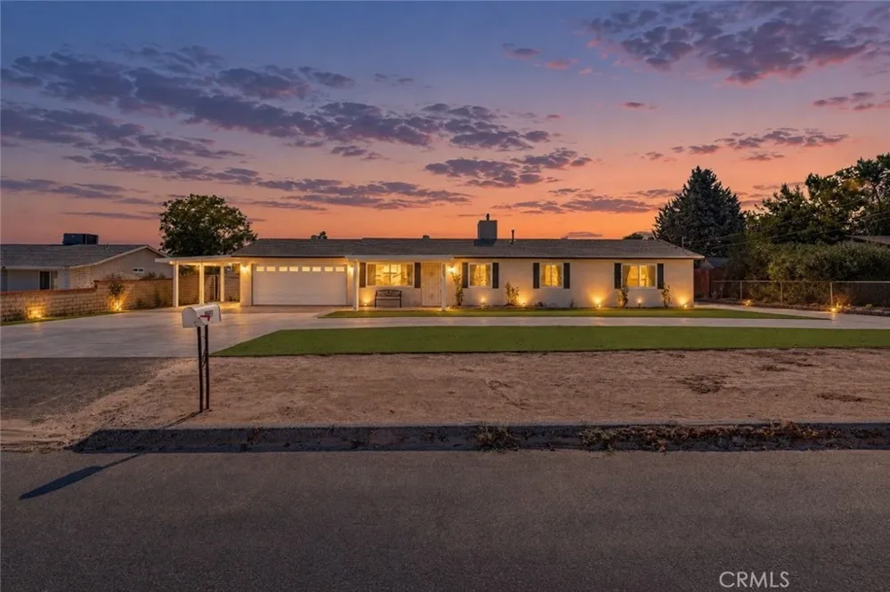 8967 Hickory Avenue Hesperia, CA 92345