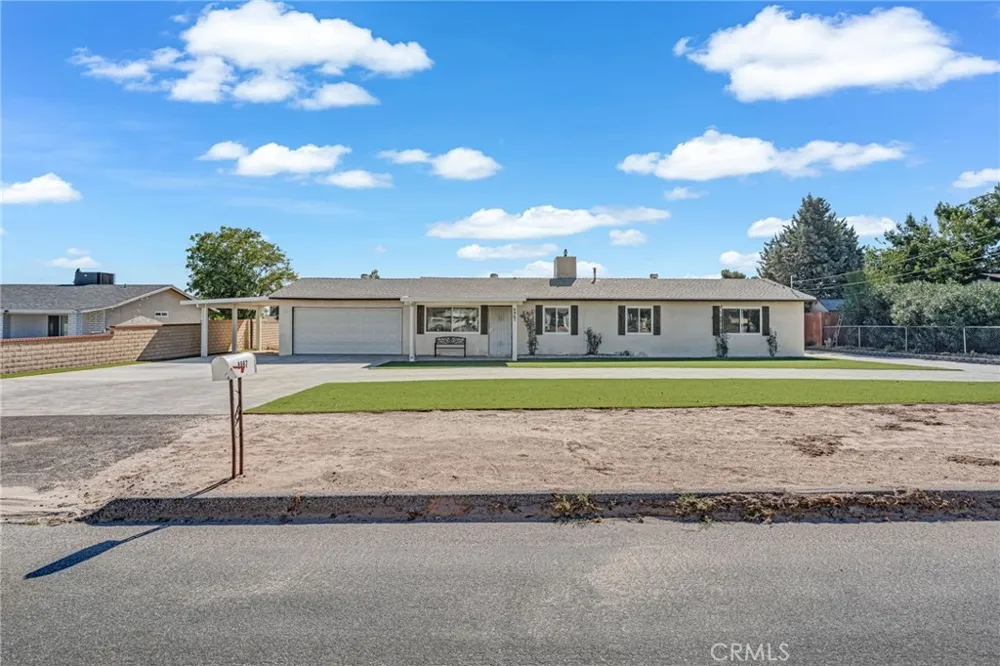 8967 Hickory Avenue Hesperia, CA 92345
