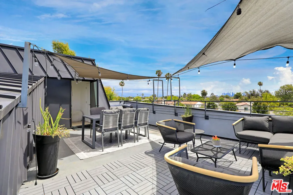 1282 S Cloverdale Avenue Los Angeles, CA 90019