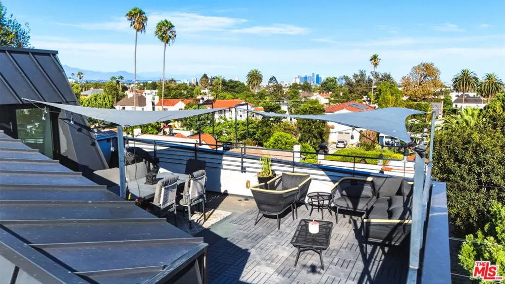 1282 S Cloverdale Avenue Los Angeles, CA 90019