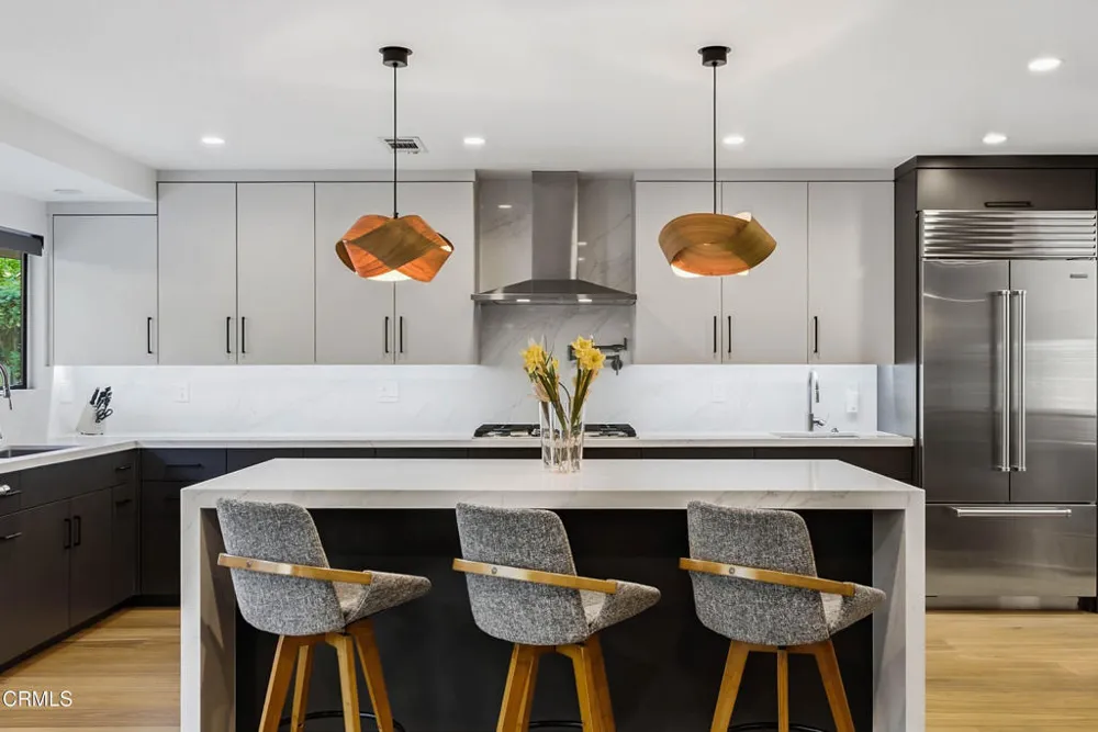 3616 E Chevy Chase Drive Glendale, CA 91206