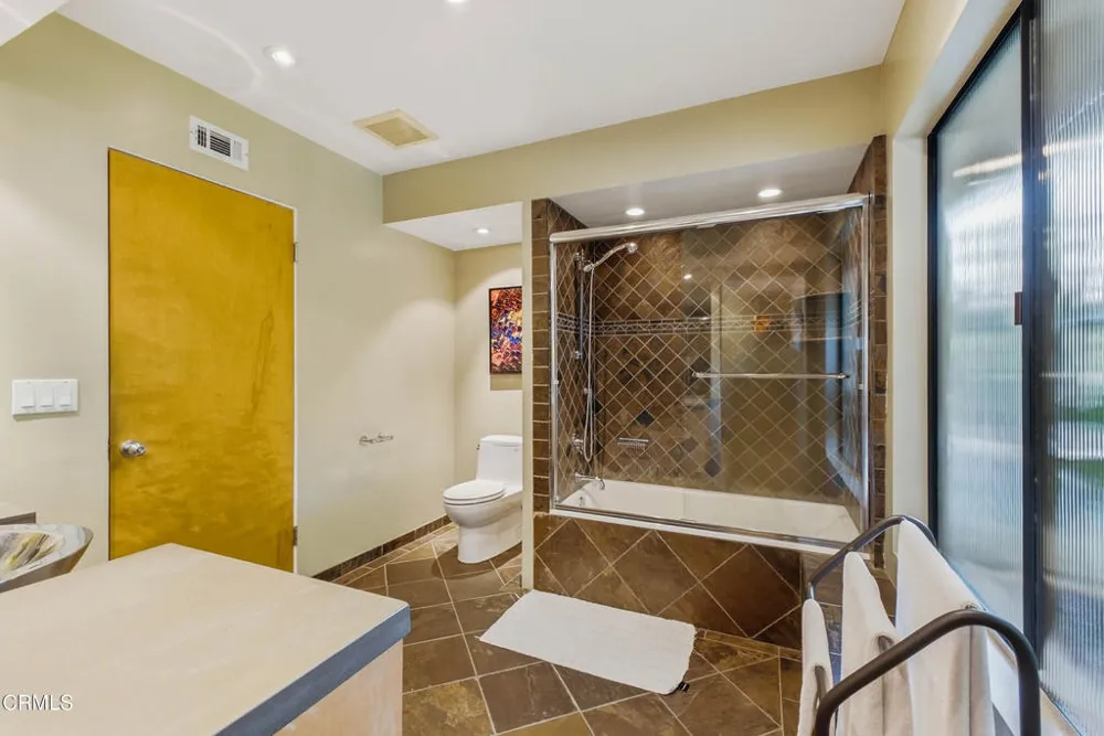 3616 E Chevy Chase Drive Glendale, CA 91206