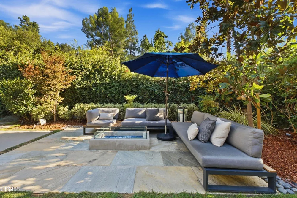 3616 E Chevy Chase Drive Glendale, CA 91206