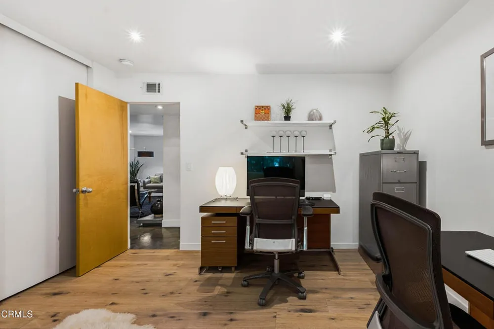 3616 E Chevy Chase Drive Glendale, CA 91206