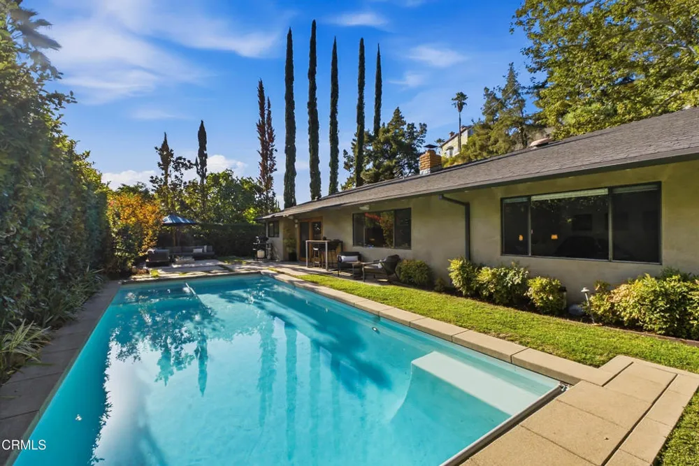 3616 E Chevy Chase Drive Glendale, CA 91206