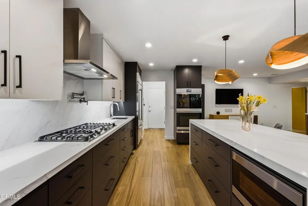 3616 E Chevy Chase Drive Glendale, CA 91206