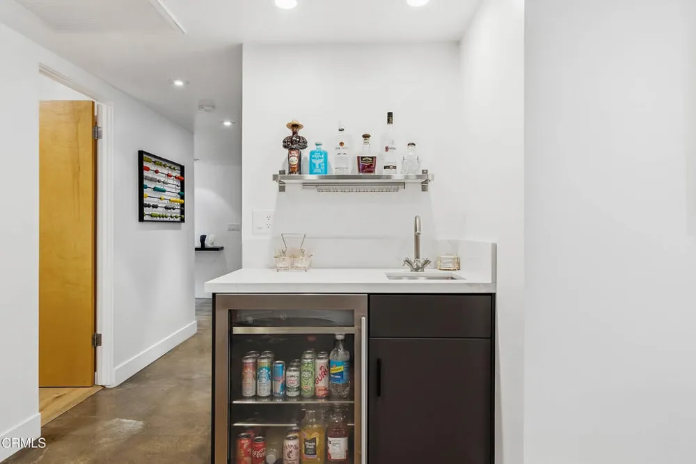 3616 E Chevy Chase Drive Glendale, CA 91206