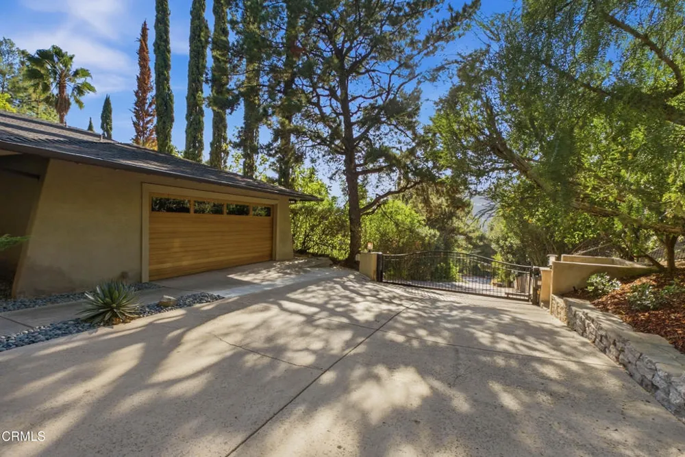 3616 E Chevy Chase Drive Glendale, CA 91206