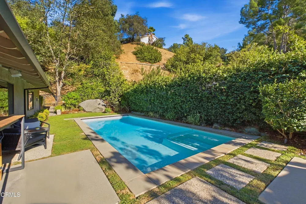 3616 E Chevy Chase Drive Glendale, CA 91206