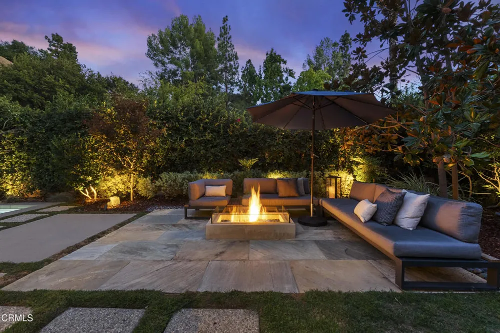 3616 E Chevy Chase Drive Glendale, CA 91206