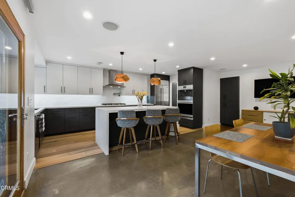3616 E Chevy Chase Drive Glendale, CA 91206