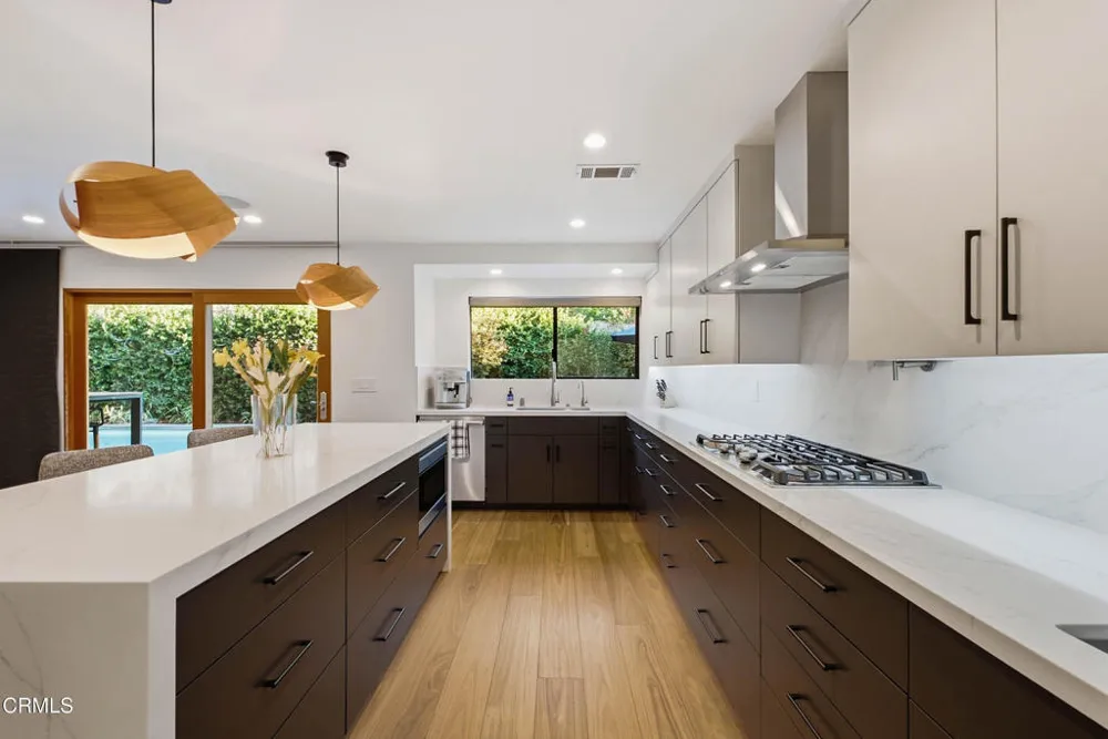 3616 E Chevy Chase Drive Glendale, CA 91206
