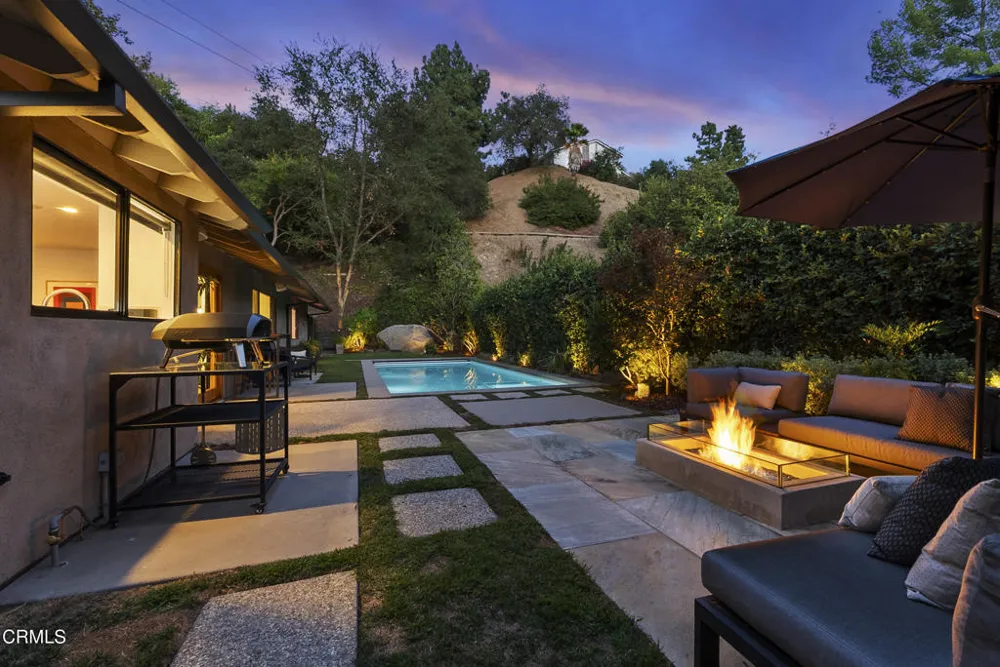 3616 E Chevy Chase Drive Glendale, CA 91206