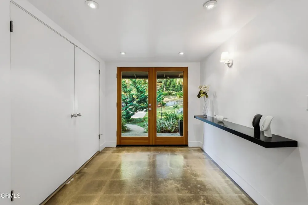 3616 E Chevy Chase Drive Glendale, CA 91206