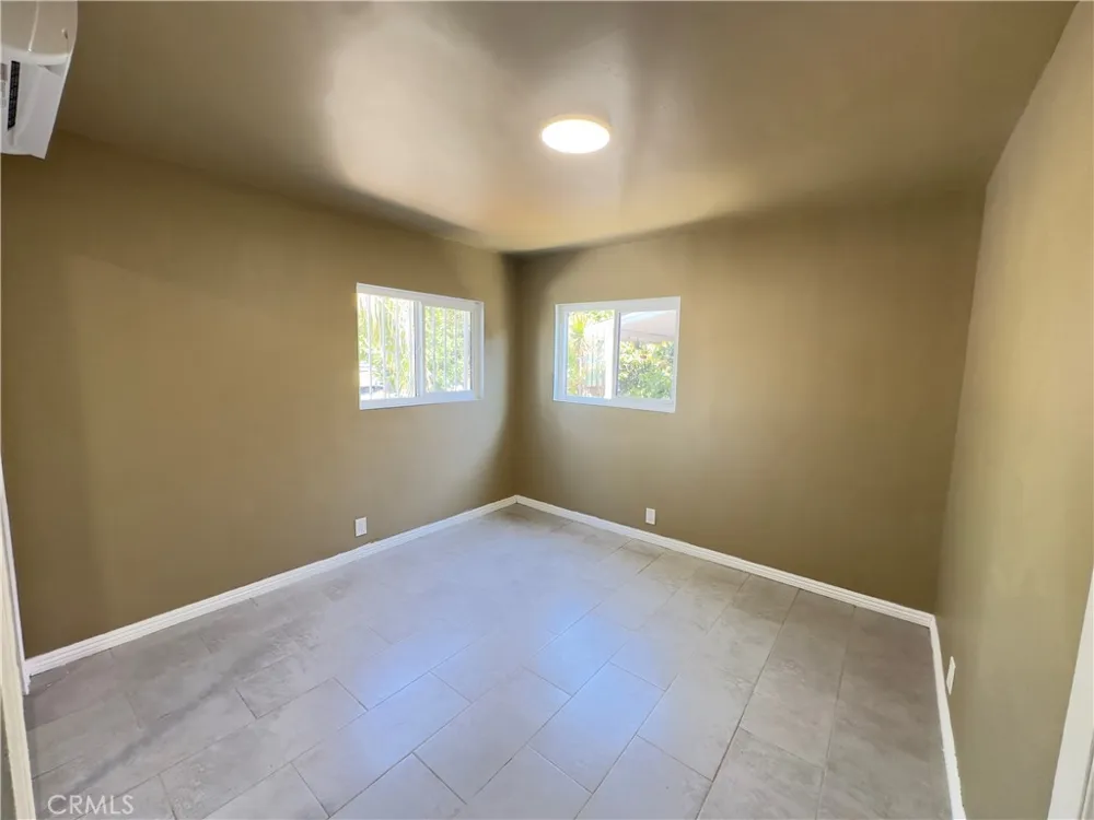 802 E 111th Drive Los Angeles, CA 90059