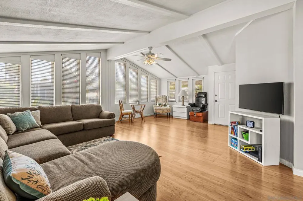 2250 Broadway #42 Escondido, CA 92026