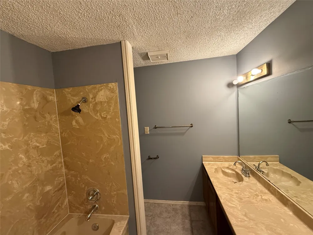 3402 Country Club Drive W #154 Irving, TX 75038