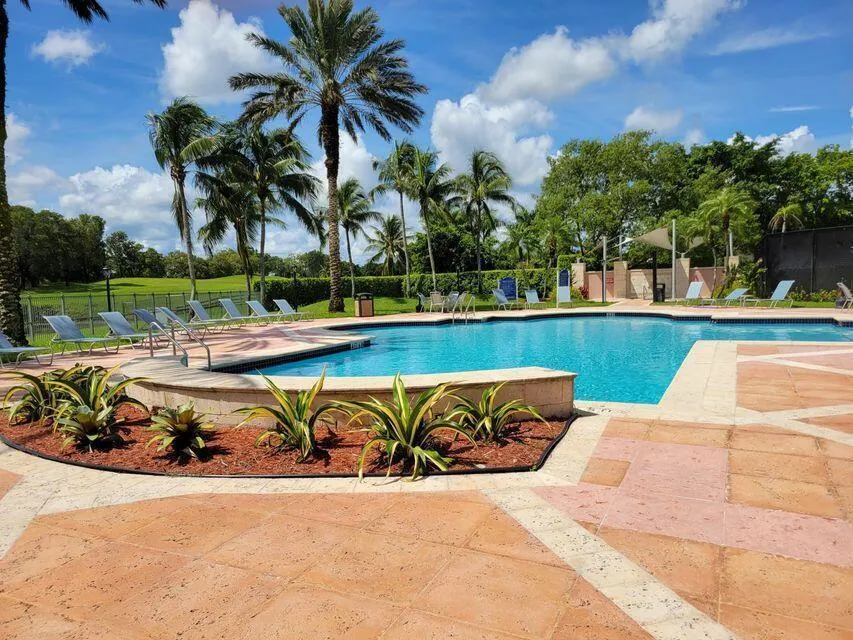 11720 SAINT ANDREWS PLACE #208 Wellington, FL 33414