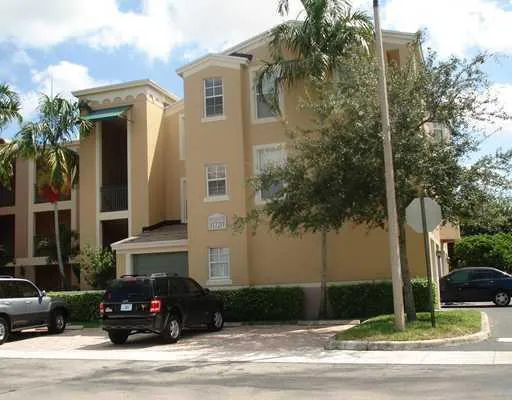 11720 SAINT ANDREWS PLACE #208 Wellington, FL 33414