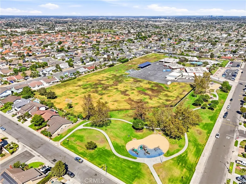 19712 Sacramento Huntington Beach, CA 92646