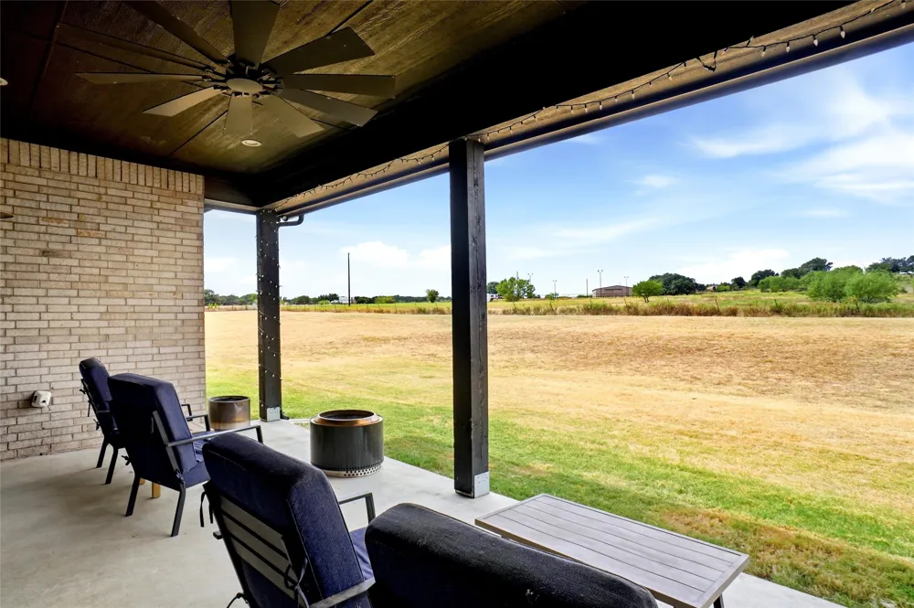 1015 Louise Lane Weatherford, TX 76087