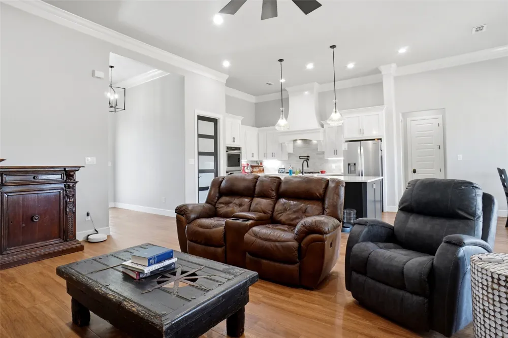 1015 Louise Lane Weatherford, TX 76087