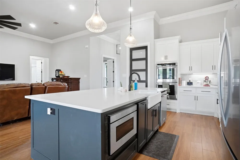 1015 Louise Lane Weatherford, TX 76087