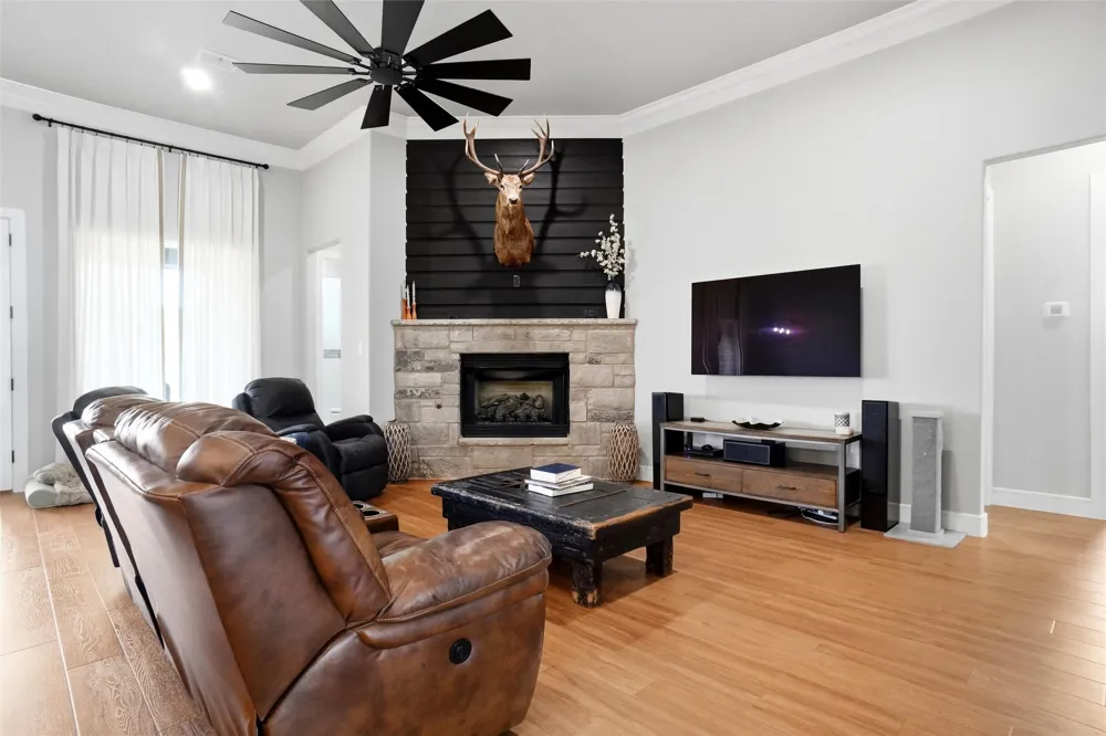 1015 Louise Lane Weatherford, TX 76087