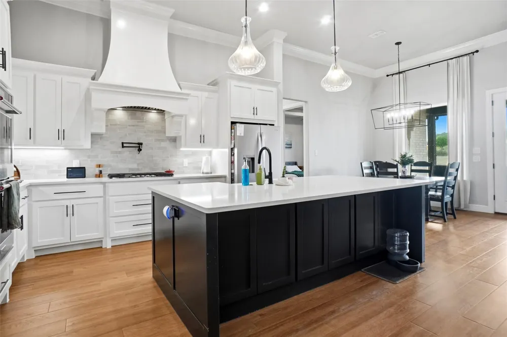 1015 Louise Lane Weatherford, TX 76087