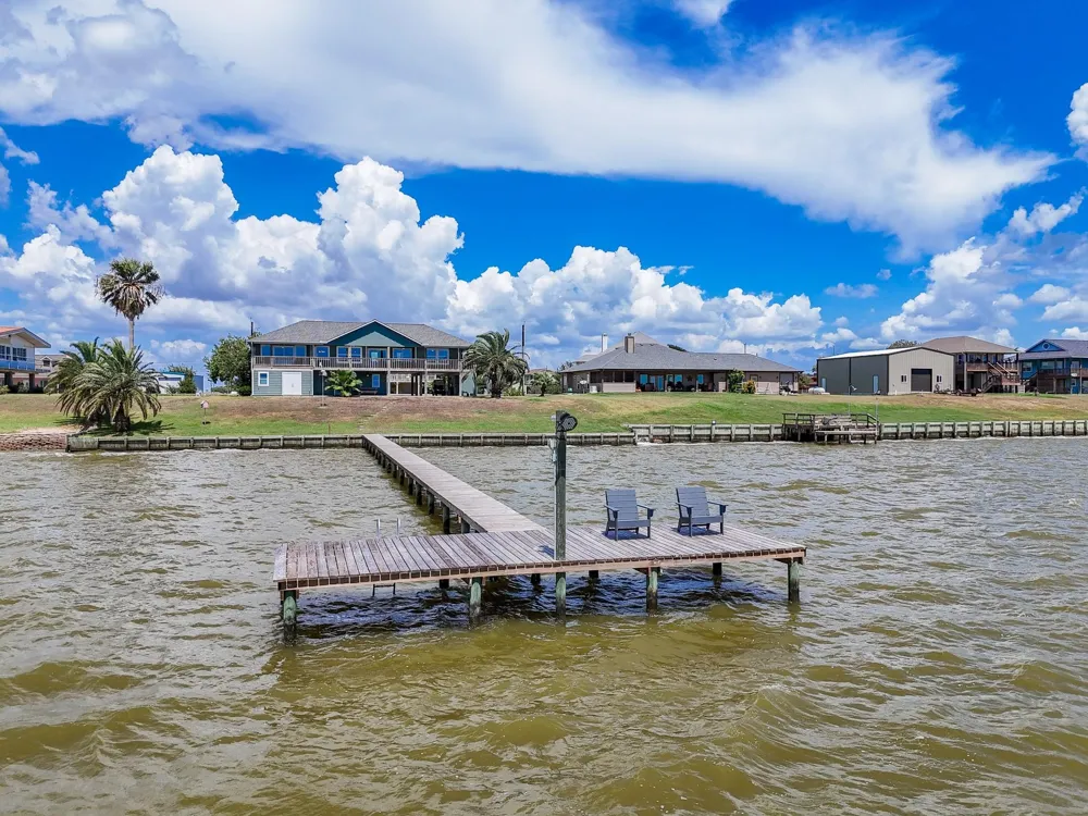 1440 W Bayshore Drive Palacios, TX 77465