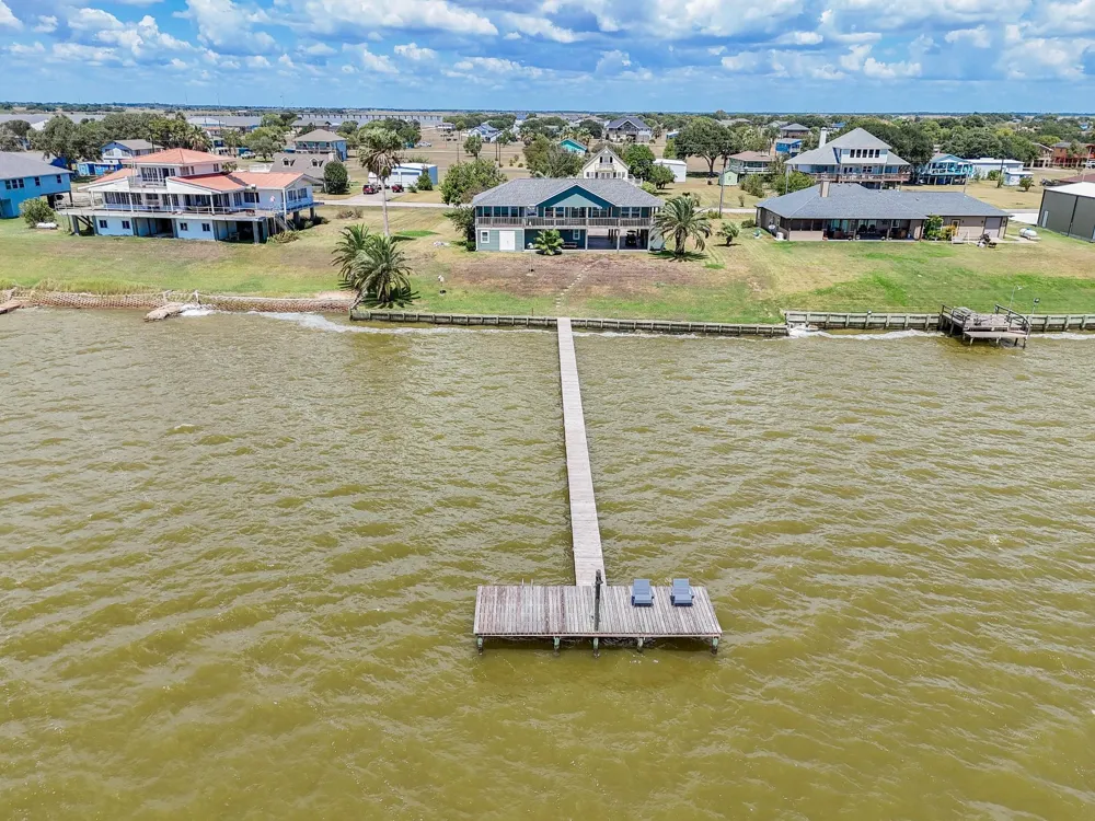1440 W Bayshore Drive Palacios, TX 77465