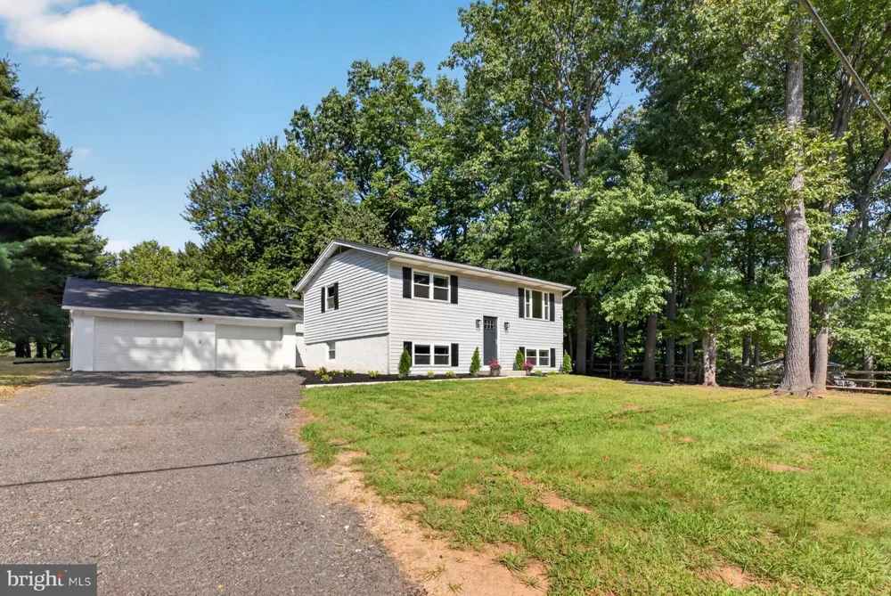 5002 ROLLER ROAD Manchester, MD 21102