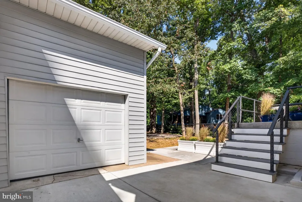 5002 ROLLER ROAD Manchester, MD 21102