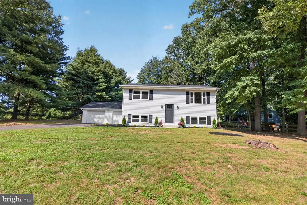 5002 ROLLER ROAD Manchester, MD 21102