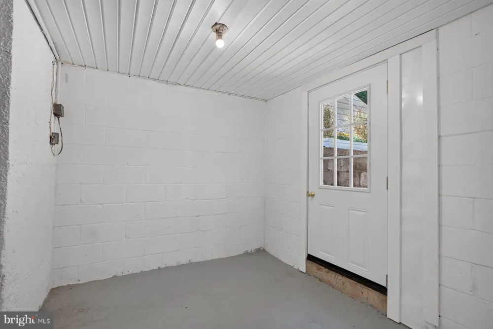 5002 ROLLER ROAD Manchester, MD 21102