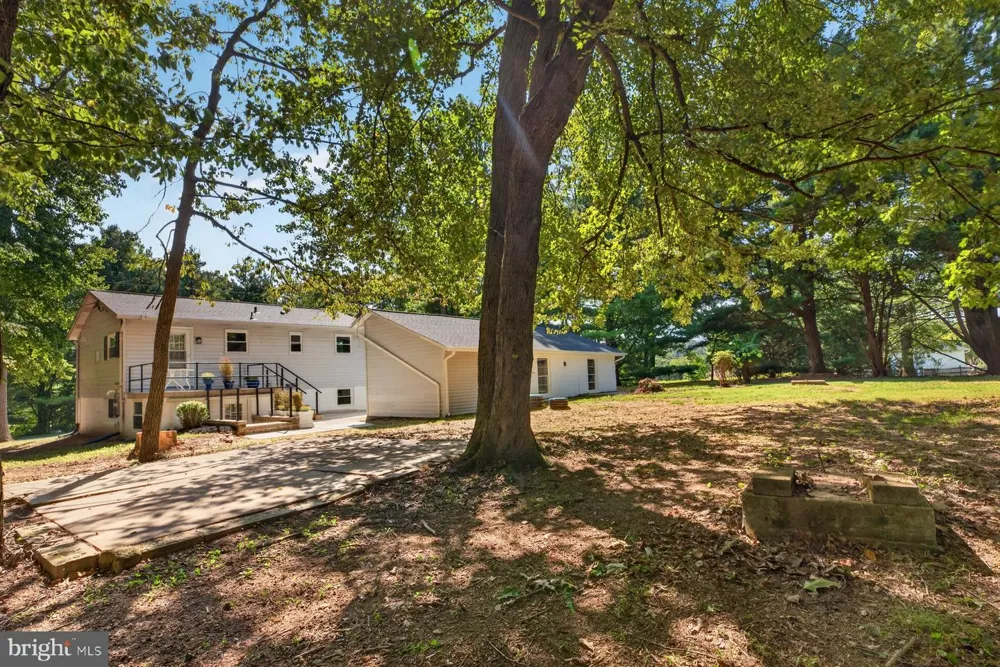 5002 ROLLER ROAD Manchester, MD 21102