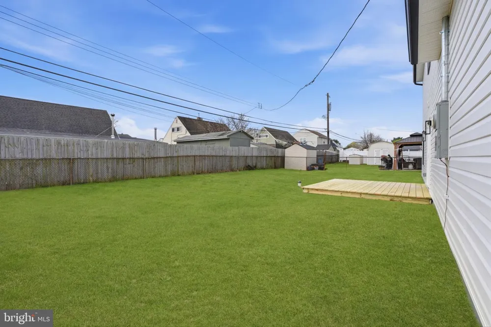 213 HOLLY DRIVE Levittown, PA 19055