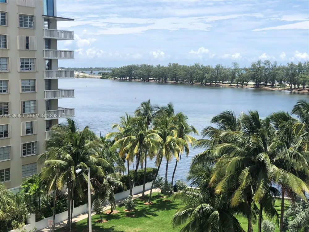 150 SE 25th Rd #7E Miami, FL 33129