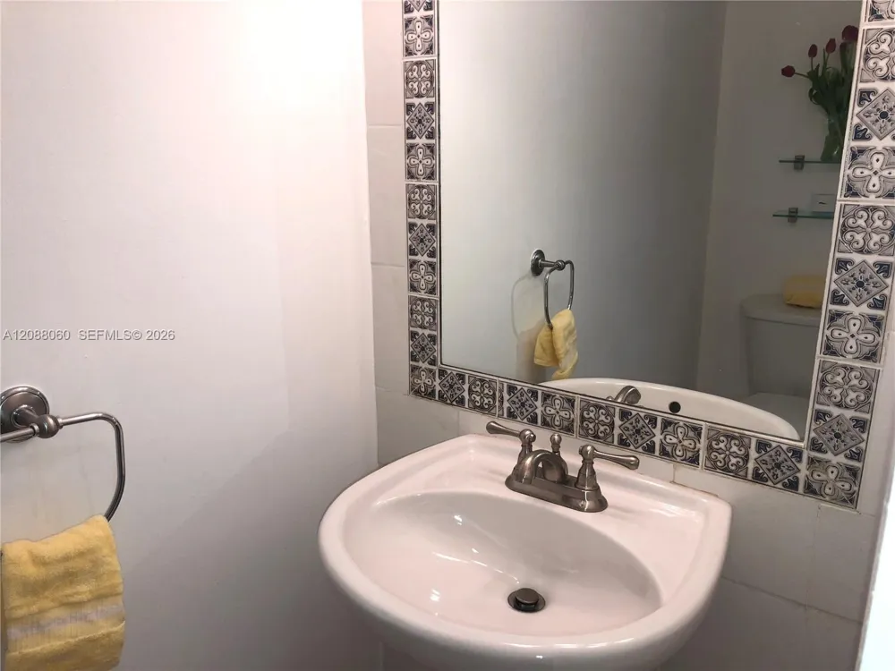 150 SE 25th Rd #7E Miami, FL 33129