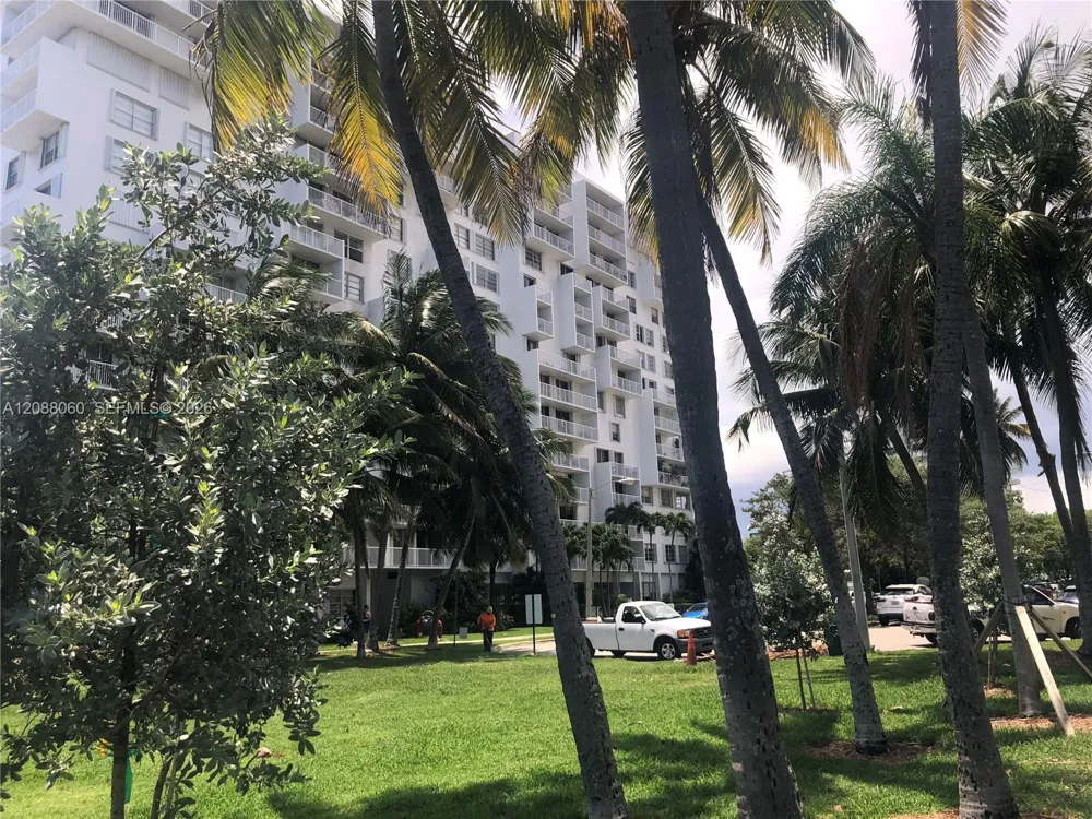 150 SE 25th Rd #7E Miami, FL 33129