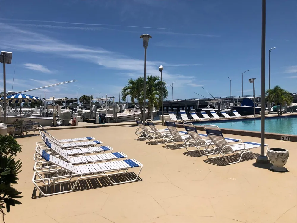 150 SE 25th Rd #7E Miami, FL 33129