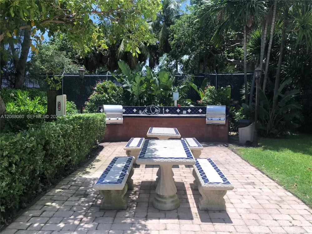 150 SE 25th Rd #7E Miami, FL 33129