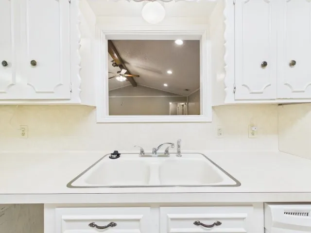 518 Ridgeway Lane Chandler, TX 75758