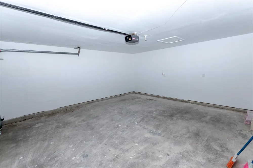 5610 Wallis Trail Court Houston, TX 77049