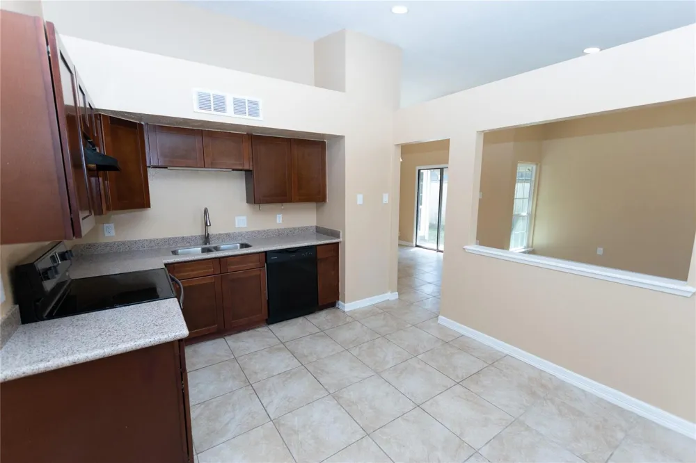 5610 Wallis Trail Court Houston, TX 77049