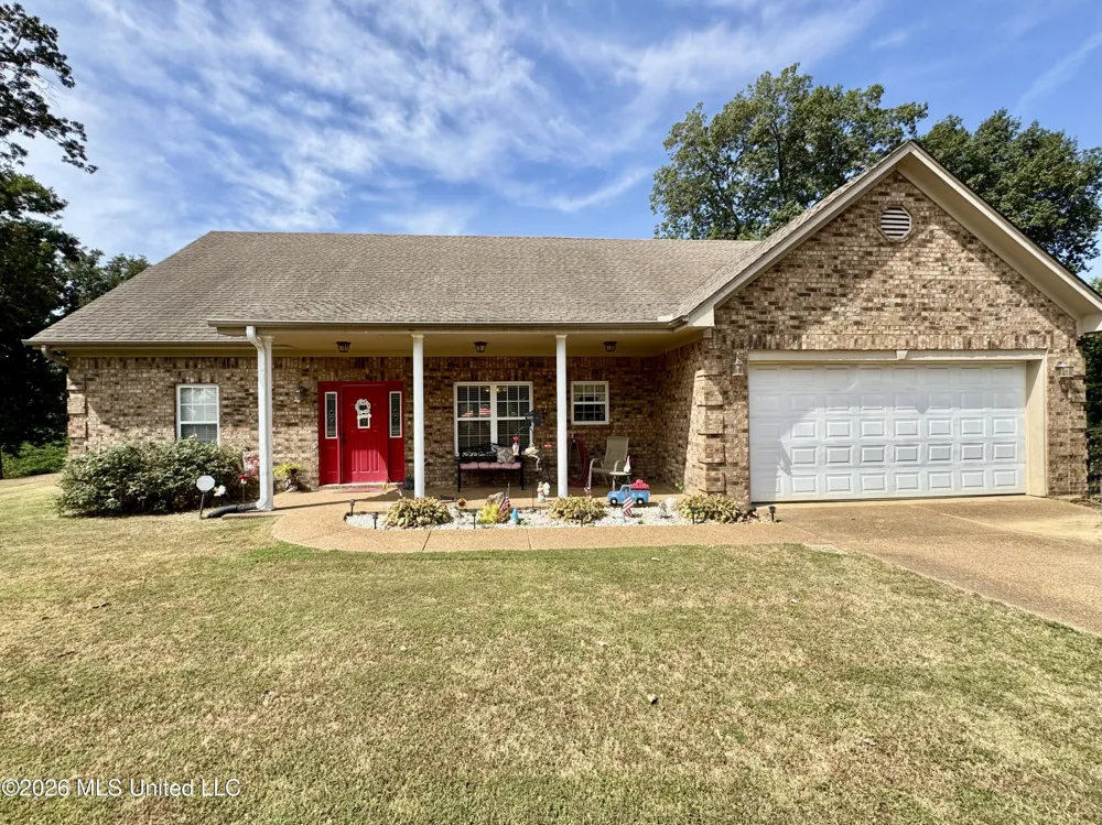 119 American River Drive Lake Cormorant, MS 38641