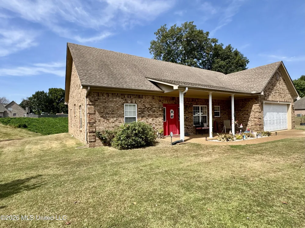 119 American River Drive Lake Cormorant, MS 38641