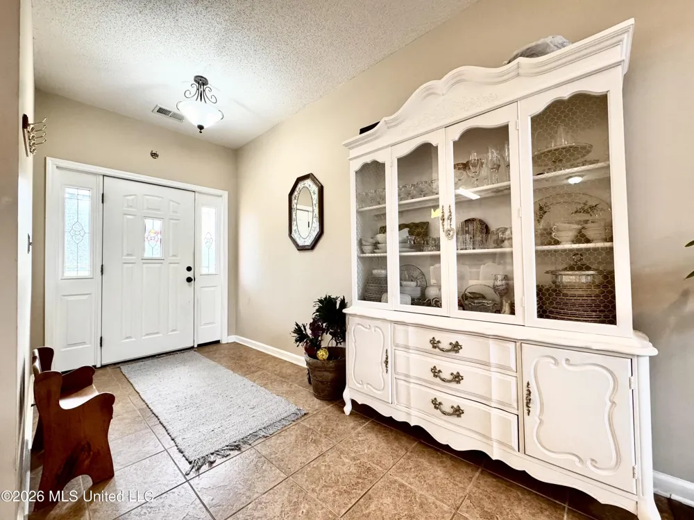 119 American River Drive Lake Cormorant, MS 38641